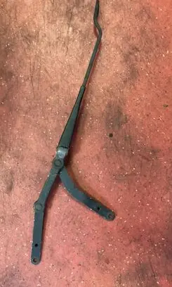 Mercedes-Benz C W203 Front wiper blade arm 2038202044