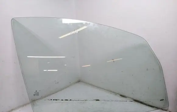 Mitsubishi Colt Front door window glass four-door