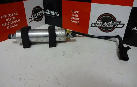 Audi A6 S6 C6 4F Fuel injection high pressure pump 8K0906095B