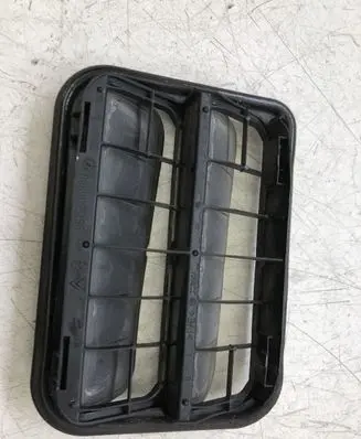 Citroen DS3 Quarter panel pressure vent 9675506980