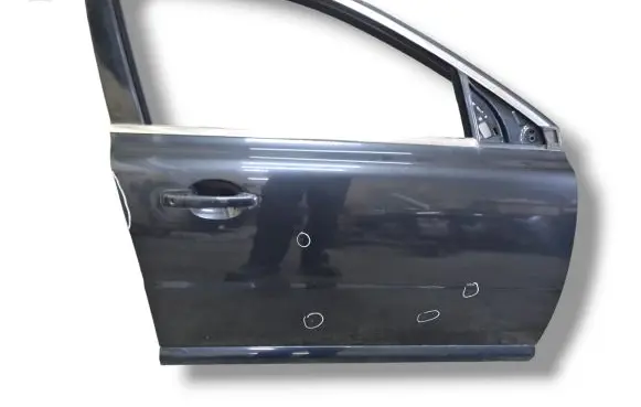 Volvo V70 Front door
