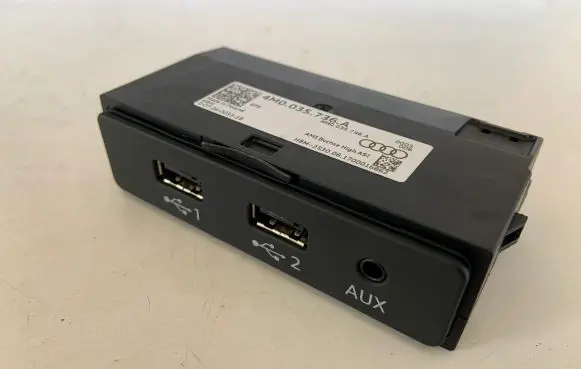 Audi Q7 4M USB socket connector 4M0035736A