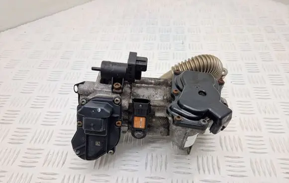 Renault Espace IV EGR valve 8200987453 147105543R H8200987088