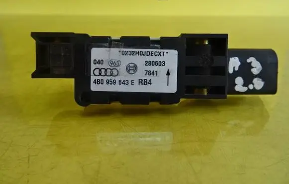 Audi A6 S6 C6 4F Airbag deployment crash/impact sensor 4B0959643E