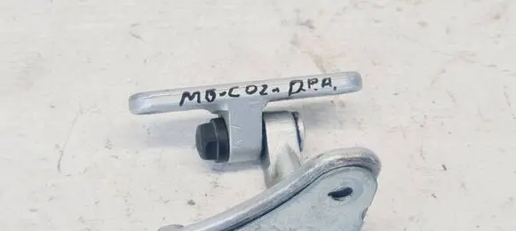 Mercedes-Benz C W203 Front door lower hinge ISE2M06