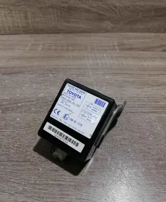 Toyota Corolla Verso AR10 Door control unit/module 897410F010 61B168000