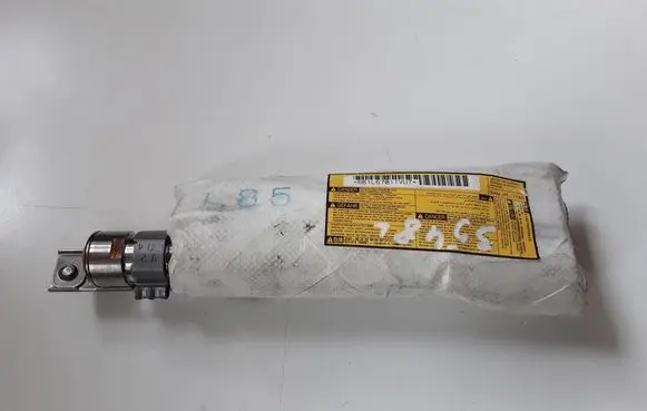 Toyota Prius (XW30) Seat airbag BAMPT11150