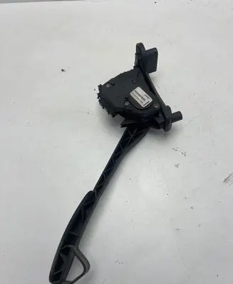 Volvo S60 Accelerator throttle pedal 30636004 6PV00853701