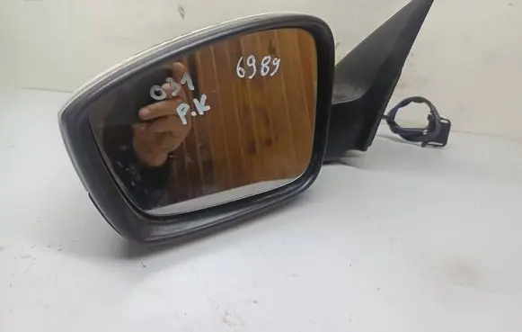 Volkswagen Jetta VI Front door electric wing mirror 