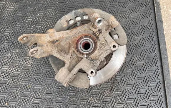 Audi Q7 4L Rear wheel hub spindle/knuckle 