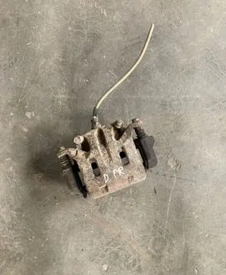Nissan Qashqai Front brake caliper