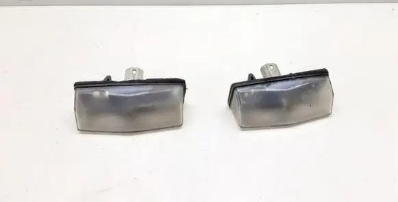 Toyota Prius (XW30) Number plate light
