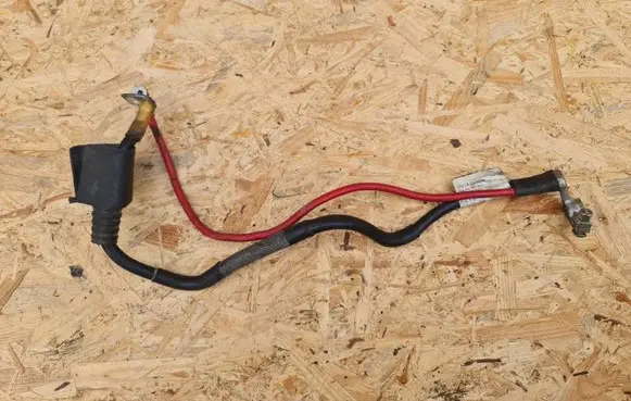 Volkswagen PASSAT B6 Positive cable (battery) 1K0971228M