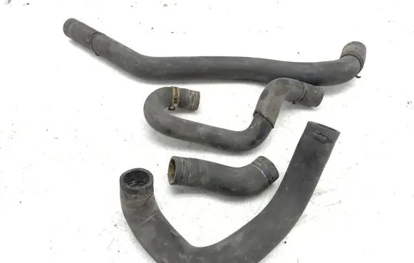 Land Rover Range Rover Sport L320 Engine coolant pipe/hose