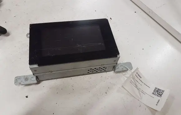 Nissan Primera Screen/display/small screen 28090V618