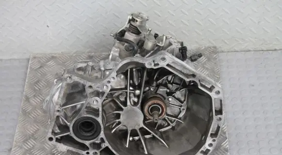 Suzuki SX4 S-Cross Manual 5 speed gearbox ZMB