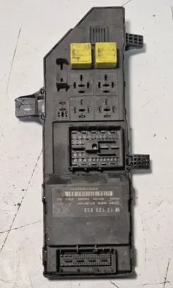 Opel Vectra C Fuse module 24443147 083457