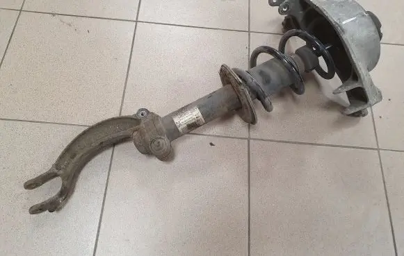 Front shock absorber with coil spring