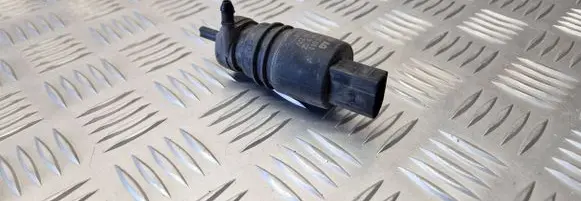 Volkswagen Jetta V Windscreen/windshield washer pump 1T0955651 3028149