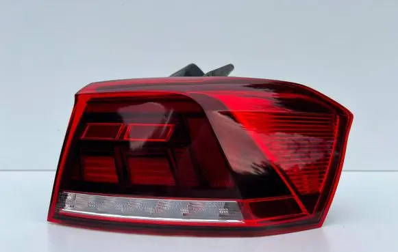 Volkswagen PASSAT B8 Rear/tail lights 3G9945096F