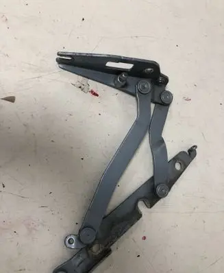 Audi A4 S4 B7 8E 8H Tailgate/trunk/boot hinge 8E5827301C