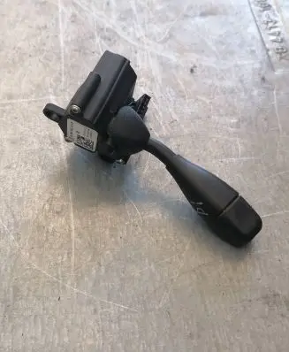Mercedes-Benz ML W164 Steering wheel adjustment handle/lever A1645403245