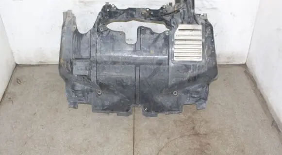 Subaru Outback Engine splash shield/under tray 56440AG160