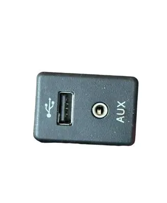 Nissan X-Trail T32 AUX in-socket connector 795405004 004528803226