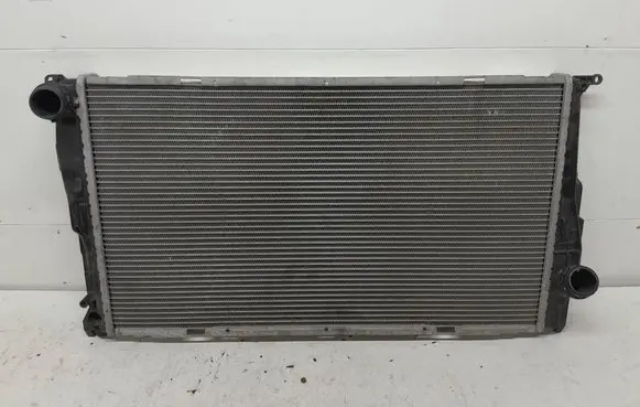 BMW 3 E90 E91 Coolant radiator 6078501E 17117558480 7558480