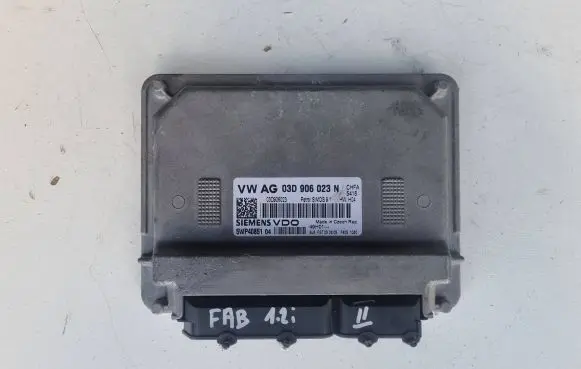 Skoda Fabia Mk2 (5J) Engine control unit/module 03D906023N