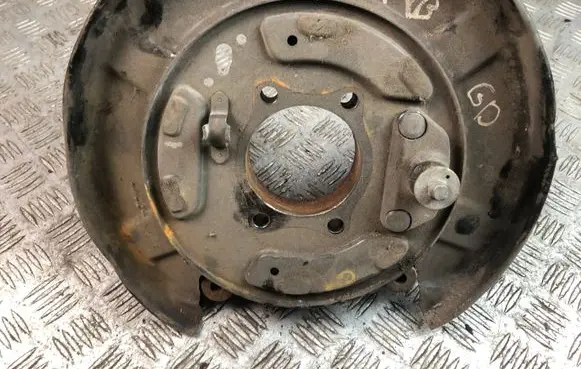 Subaru B9 Tribeca Rear wheel hub
