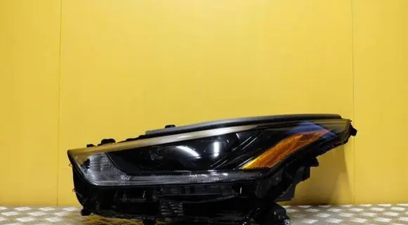 Toyota Highlander XU70 Headlight/headlamp 10100-8A0ED 3042