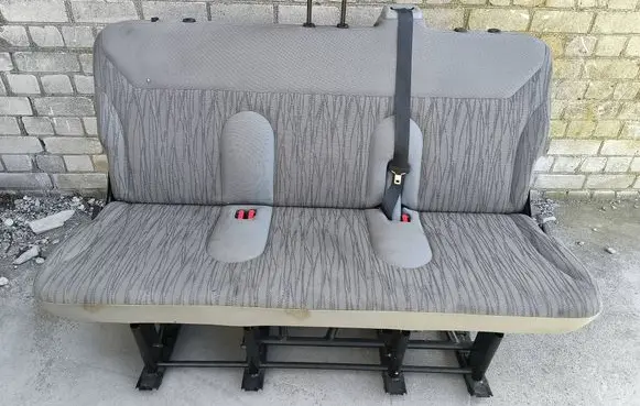 Nissan Primastar Second row seats 