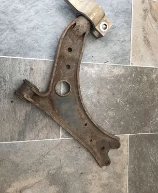 Front lower control arm/wishbone