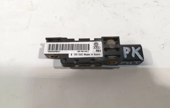 Volkswagen Phaeton Airbag deployment crash/impact sensor 4B0959643E