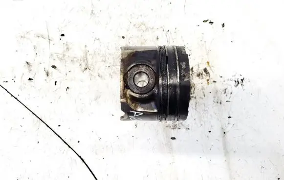 Toyota Auris 150 Piston 