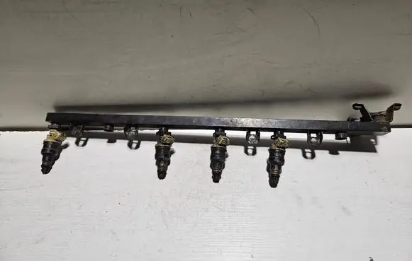 BMW 5 E34 Fuel main line pipe 0280150716