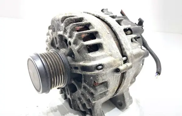 Peugeot 208 I Generator/alternator 9810525380