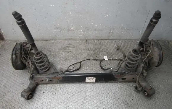 Nissan Leaf II (ZE1) Rear beam 