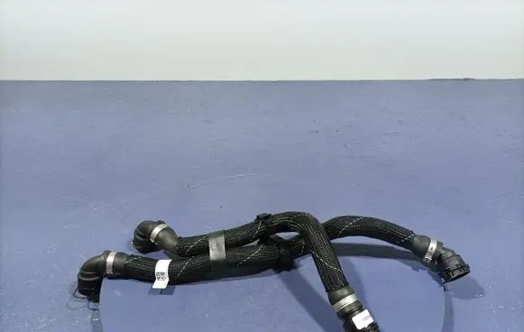 Audi A4 S4 B7 8E 8H Engine coolant pipe/hose 8476120