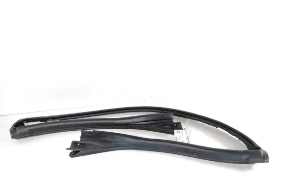 Mercedes-Benz SLK R172 Rubber seal front coupe door window A1727200078