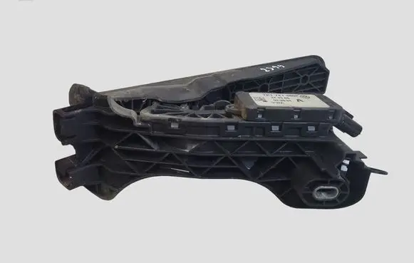 Volkswagen Golf V Accelerator throttle pedal 1K1721503P