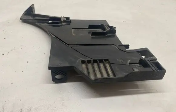 Land Rover Evoque I Headlight/headlamp mounting bracket VPCCFX13D084B
