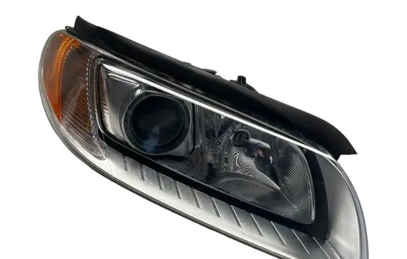 Volvo V70 Headlight/headlamp 31283916