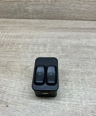 Opel Zafira A Electric window control switch 90561088 13363201