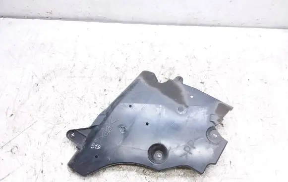 Center/middle under tray cover