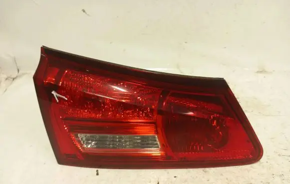 Lexus IS 220D-250-350 Tailgate rear/tail lights e111184