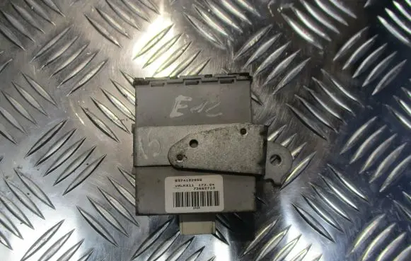 Toyota Corolla E120 E130 Central locking relay 8974102050
