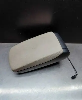 Audi A6 S6 C6 4F Armrest 