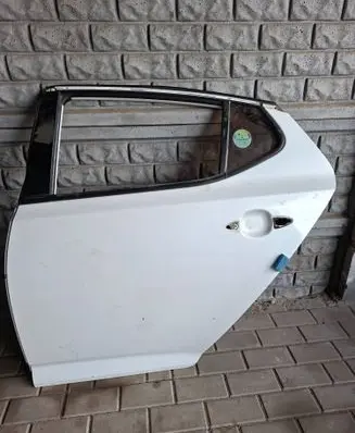 KIA Optima Rear door